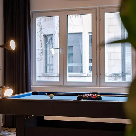 Modern And Spacious Apartment In Antwerpen For 4 Bedrooms 公寓